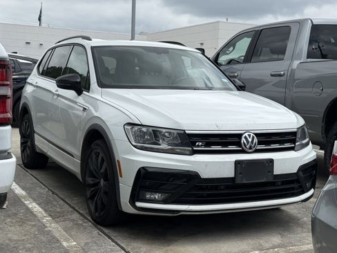 Used 2021 Volkswagen Tiguan SE R-Line FWD image 11