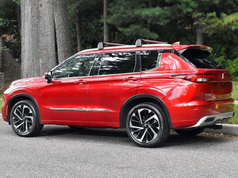 Used 2022 Mitsubishi Outlander SEL image 7