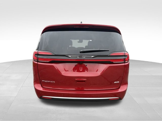New 2027 Chrysler Pacifica Select AWD/4WD image 13