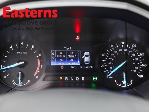 Used 2020 Ford Edge SE image 18