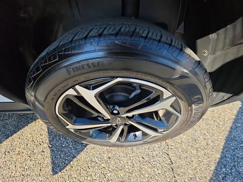 Used 2023 Chevrolet TrailBlazer RS w/ Convenience Package FWD image 31