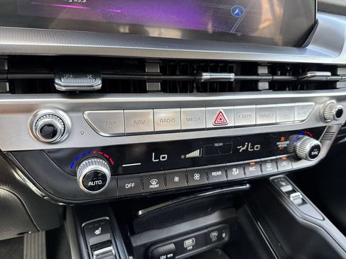 Used 2024 Kia Telluride S FWD image 50