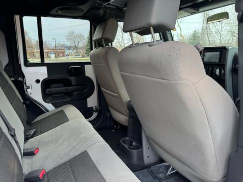 Used 2008 Jeep Wrangler Unlimited X image 39