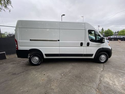 Used 2026 RAM ProMaster 2500 w/ Convenience Group FWD image 7