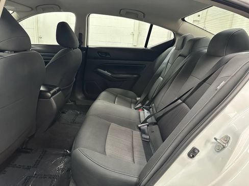 Used 2025 Nissan Altima 2.5 SV AWD/4WD image 22