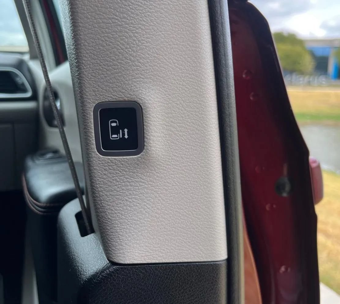 Used 2017 Chrysler Pacifica Touring FWD image 42