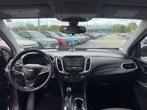 Used 2018 Chevrolet Equinox LT FWD image 28