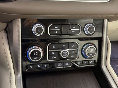 Used 2024 GMC Yukon Denali AWD/4WD image 21