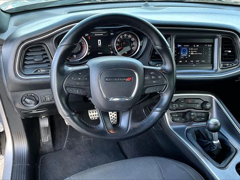 Used 2016 Dodge Challenger R/T image 6