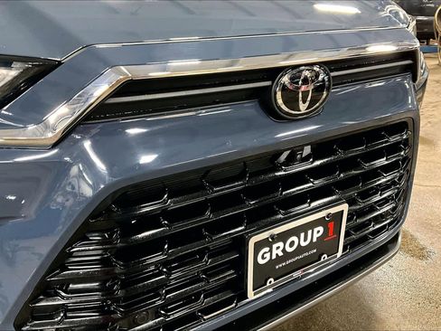 Used 2024 Toyota Grand Highlander Platinum image 28