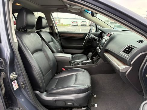 Used 2017 Subaru Outback 2.5i Limited image 18