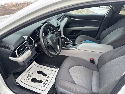 Used 2021 Toyota Camry LE image 11