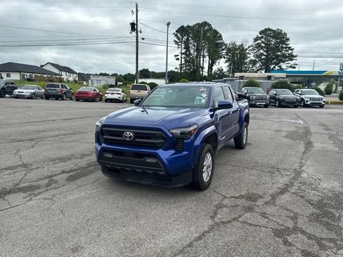 Used 2025 Toyota Tacoma SR5 RWD image 81