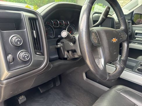 Used 2018 Chevrolet Silverado 1500 LTZ Z71 w/ Redline Edition AWD/4WD image 13