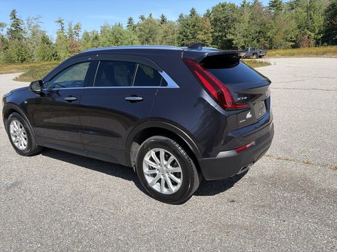 Used 2022 Cadillac XT4 Luxury w/ Cold Weather Package AWD/4WD image 7