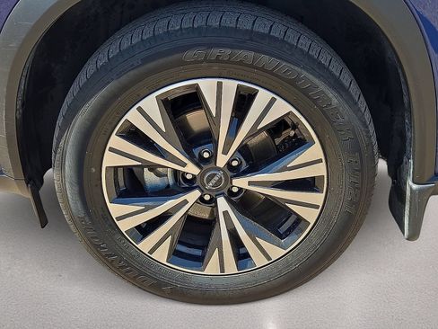 Used 2023 Nissan Rogue SV AWD/4WD image 10
