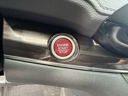 Used 2016 Honda CR-V Touring image 28