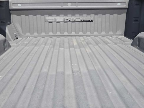 Certified 2020 GMC Sierra 2500 Denali w/ Denali Ultimate Package AWD/4WD image 32