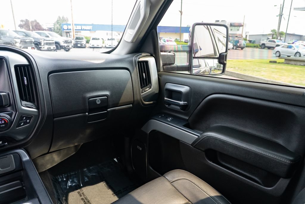 Used 2019 Chevrolet Silverado 2500 LTZ w/ Duramax Plus Package AWD/4WD image 10