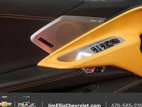 Used 2022 Chevrolet Corvette Stingray Premium Conv w/ Z51 Performance Package image 6