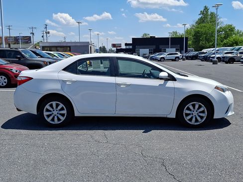 Used 2015 Toyota Corolla LE FWD image 5