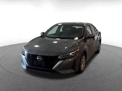 Used 2025 Nissan Sentra S FWD image 3