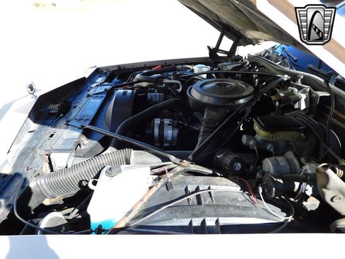 Used 1991 Cadillac Brougham image 18