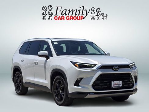 Certified 2026 Toyota Grand Highlander AWD image 2