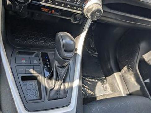 Certified 2021 Toyota RAV4 XLE image 15