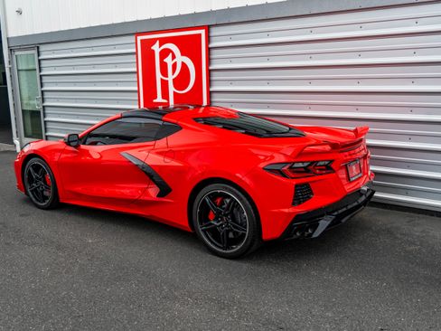 Used 2024 Chevrolet Corvette Stingray Premium Cpe w/ Z51 Performance Package RWD image 38