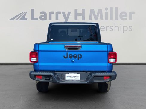 New 2026 Jeep Gladiator Sport image 4