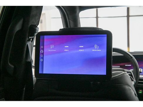 New 2026 Cadillac Escalade ESV Platinum Sport w/ LPO, ONYX Package image 17