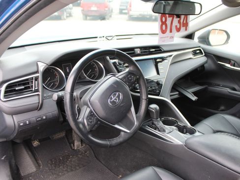 Used 2018 Toyota Camry L image 10