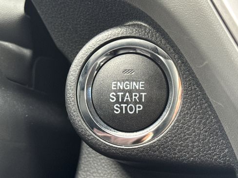 Certified 2025 Subaru Crosstrek 2.0i Premium image 18