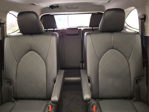 Used 2023 Toyota Highlander Platinum AWD/4WD image 23