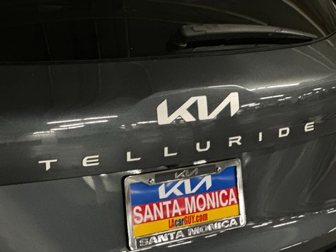 Used 2023 Kia Telluride LX image 27