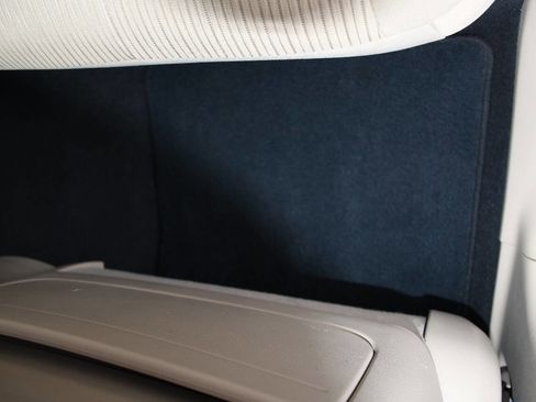 Used 2011 Toyota Venza AWD w/ Convenience Pkg image 18