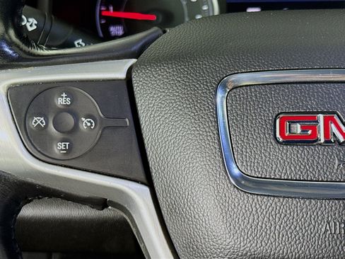 Used 2019 GMC Terrain SLE w/ Driver Convenience Package FWD image 11