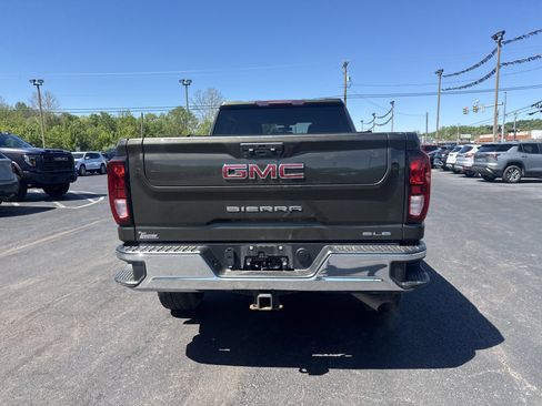 Used 2022 GMC Sierra 2500 SLE w/ SLE Value Package; AWD/4WD image 4