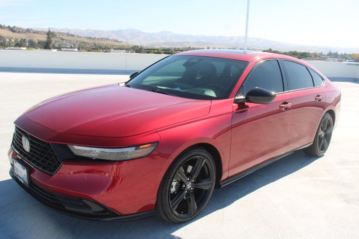 Used 2025 Honda Accord Sport image 6