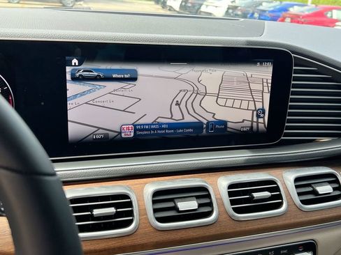 Used 2025 Mercedes-Benz GLE 350 4MATIC image 17