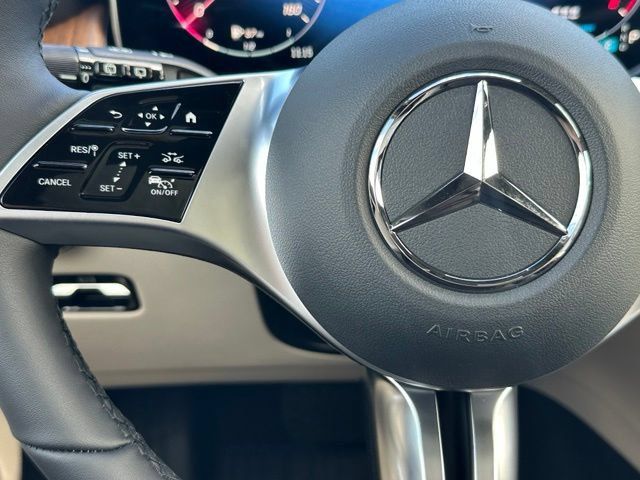 New 2027 Mercedes-Benz GLC 300 4MATIC image 21