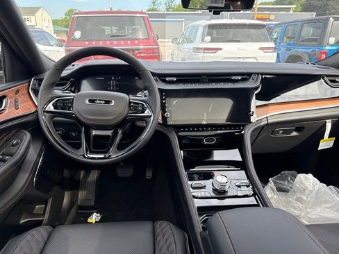 New 2026 Jeep Grand Cherokee Summit AWD/4WD image 19