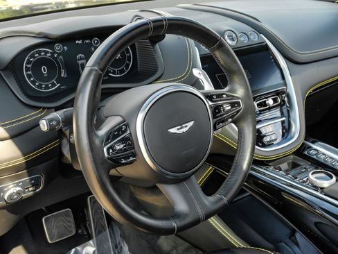Used 2021 Aston Martin DBX AWD/4WD image 17