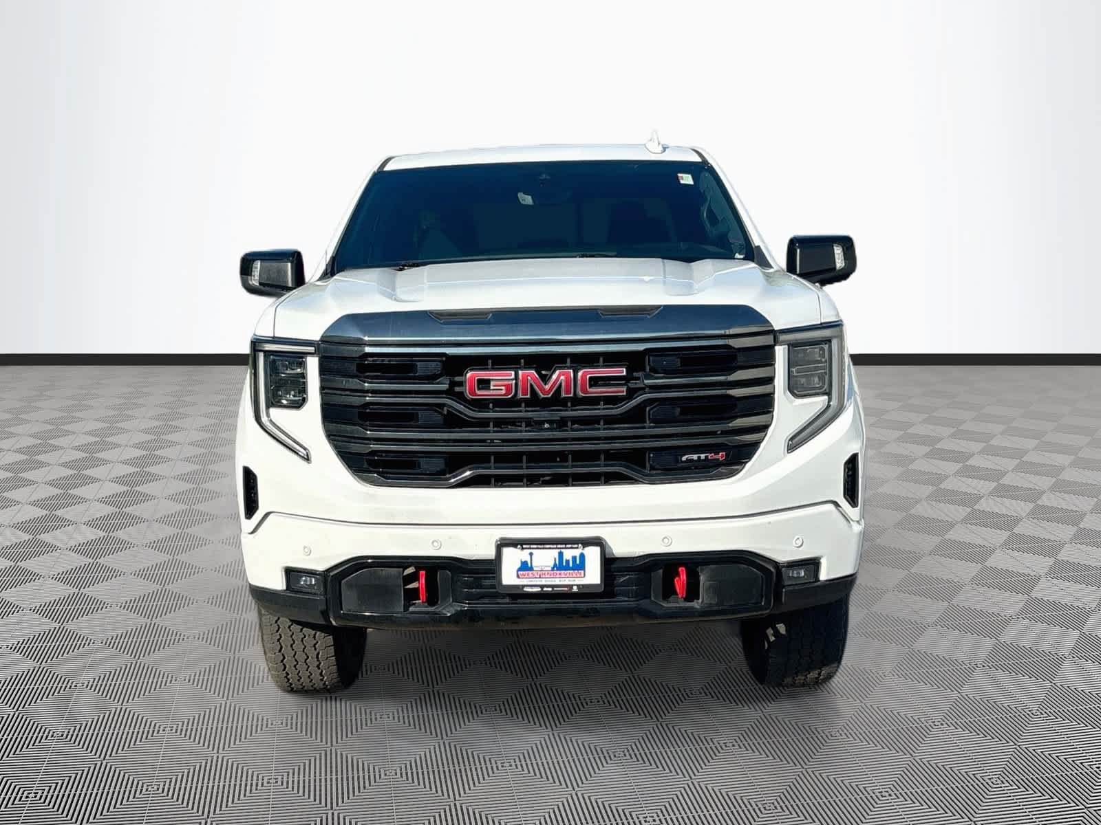 Used 2023 GMC Sierra 1500 AT4 w/ Technology Package AWD/4WD image 2