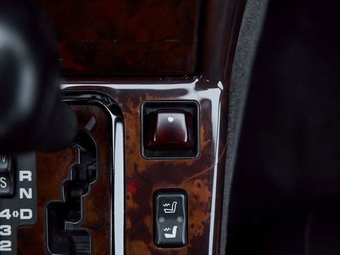 Used 2002 Mercedes-Benz SL 500 w/ SL2 Option Pkg image 58