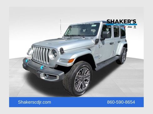 Used 2023 Jeep Wrangler Unlimited Sahara w/ Dual Top Group AWD/4WD image 1