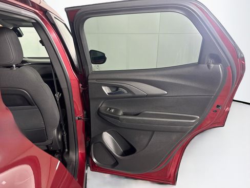 Used 2023 Chevrolet TrailBlazer LT FWD image 27