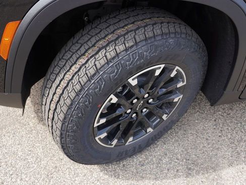 New 2026 Chevrolet Traverse Z71 w/ Driver Confidence Package image 9