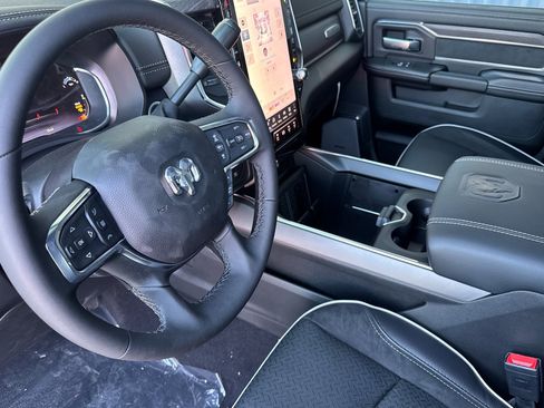 New 2026 RAM 2500 Laramie AWD/4WD image 9